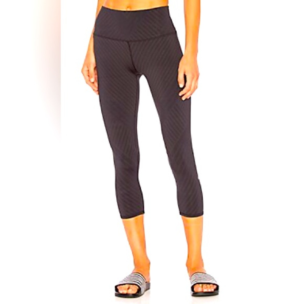 Alo High Waisted Airbrush Capri